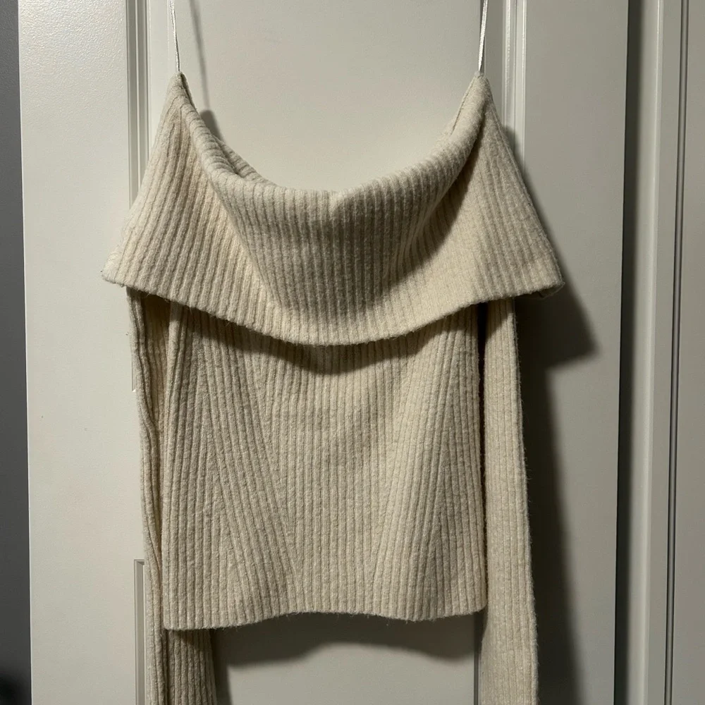 H&M Off-Shoulder Ribbed Cream Sweater - Picture 1 of 4